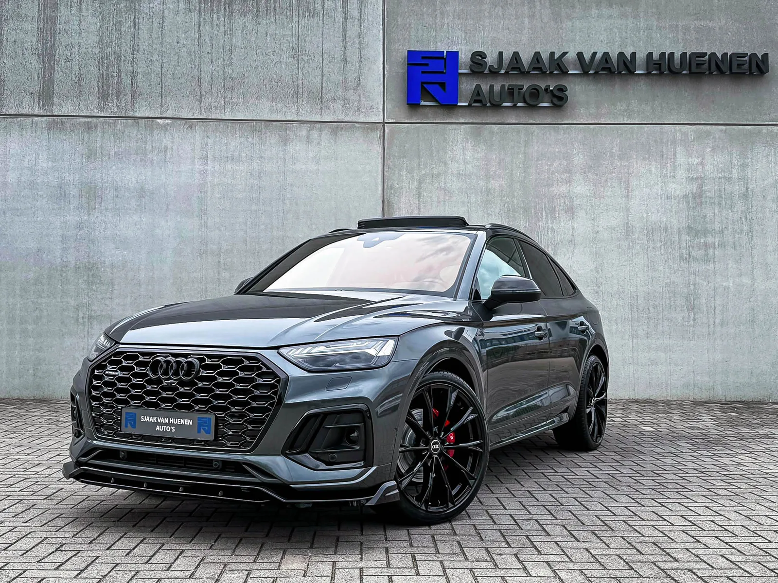 Audi Q5 Sportback (2023) — foto 1
