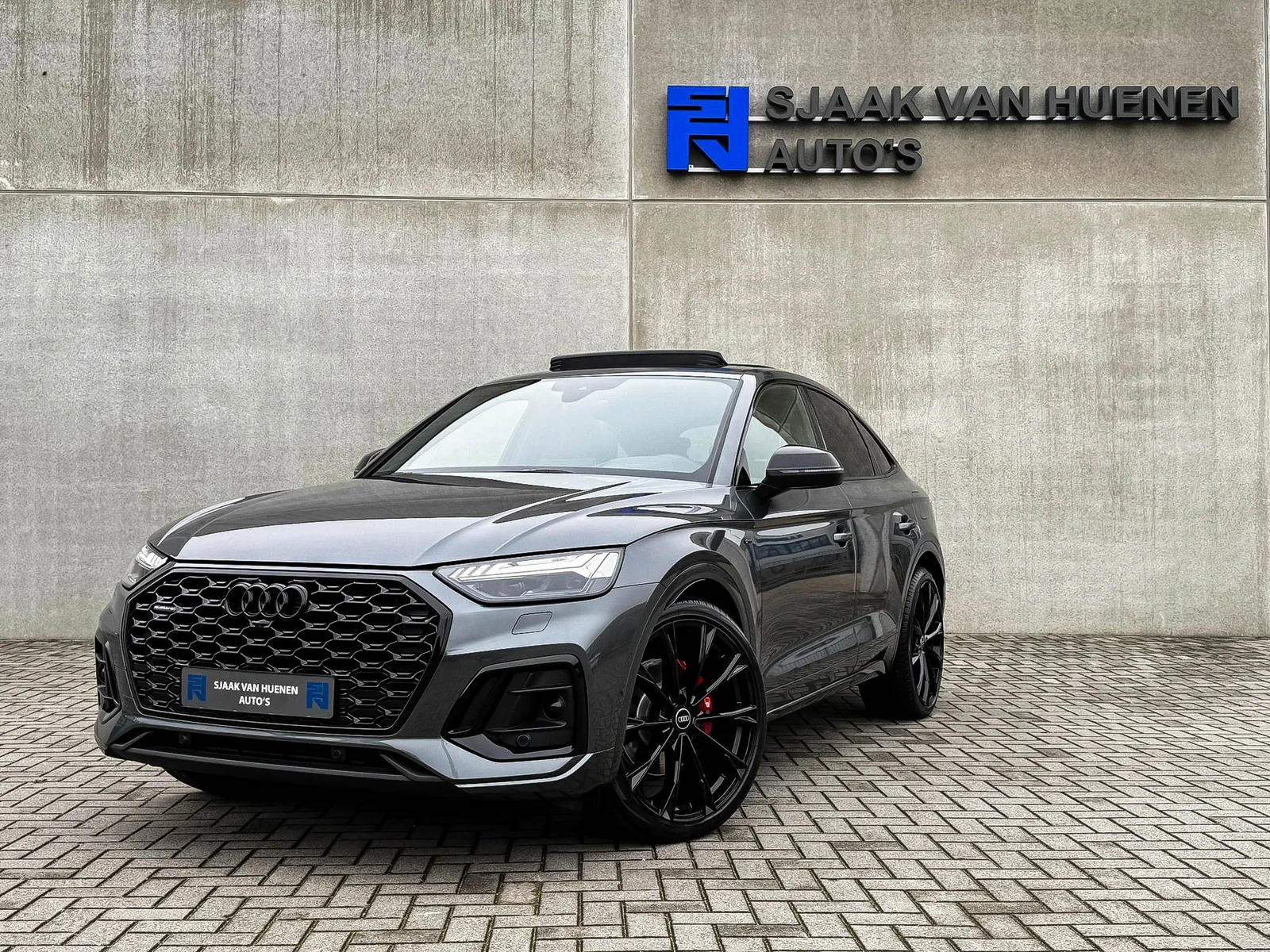 Audi Q5 Sportback (2023) — foto 1