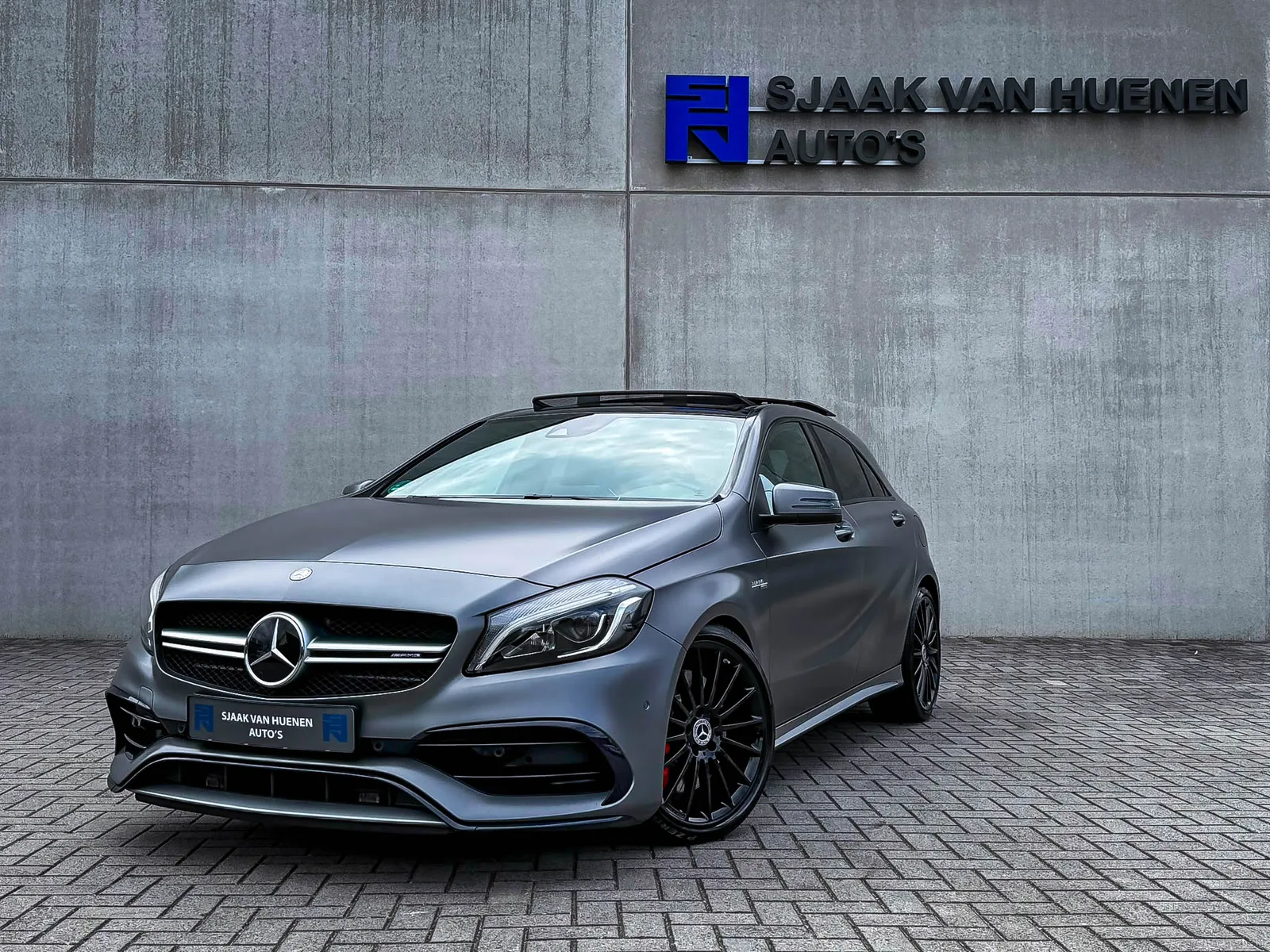 Mercedes-Benz A-Klasse (2016) — foto 1
