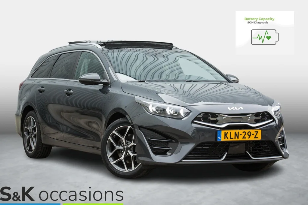 Kia Ceed Sportswagon (2022) — foto 1