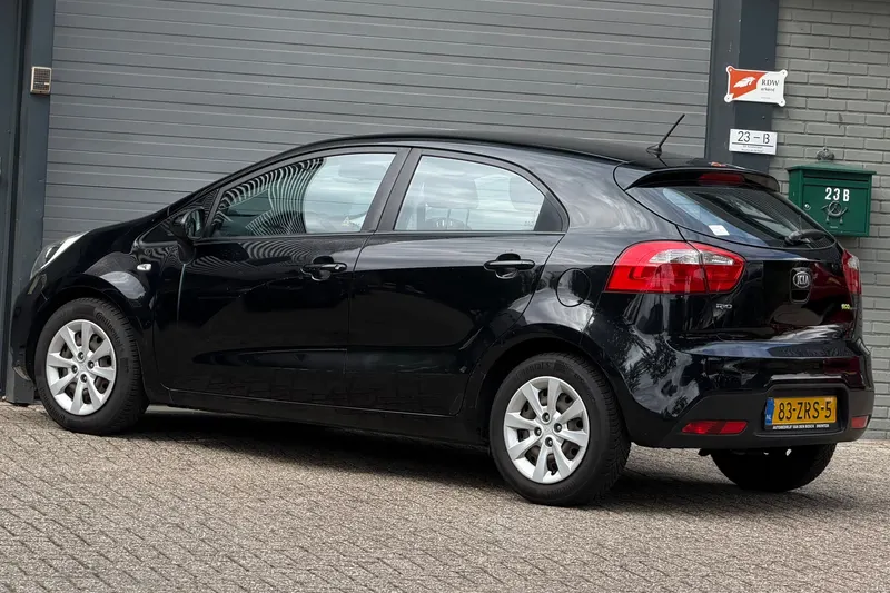 Kia Rio (2013)
