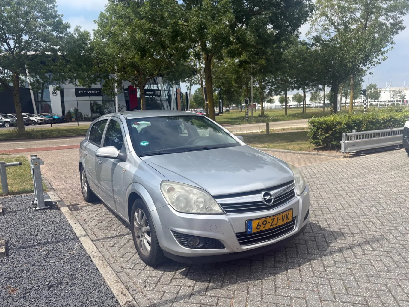 Opel Astra (2008) — foto 1