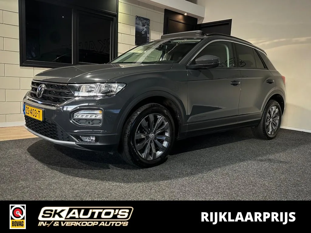Volkswagen T-Roc (2019) — foto 1