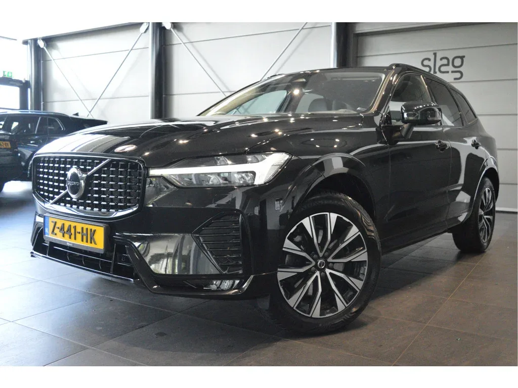 Volvo XC60 (2022) — foto 1