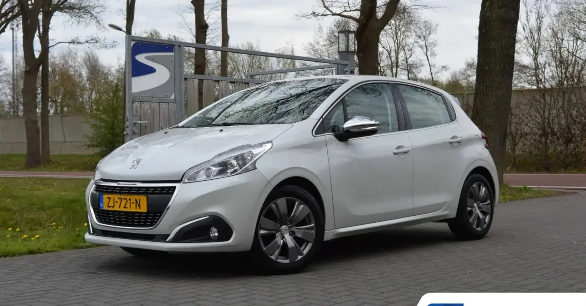 Peugeot 208 (2019) — foto 1
