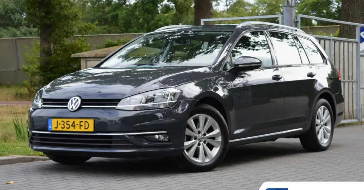 Volkswagen Golf (2020) — foto 1