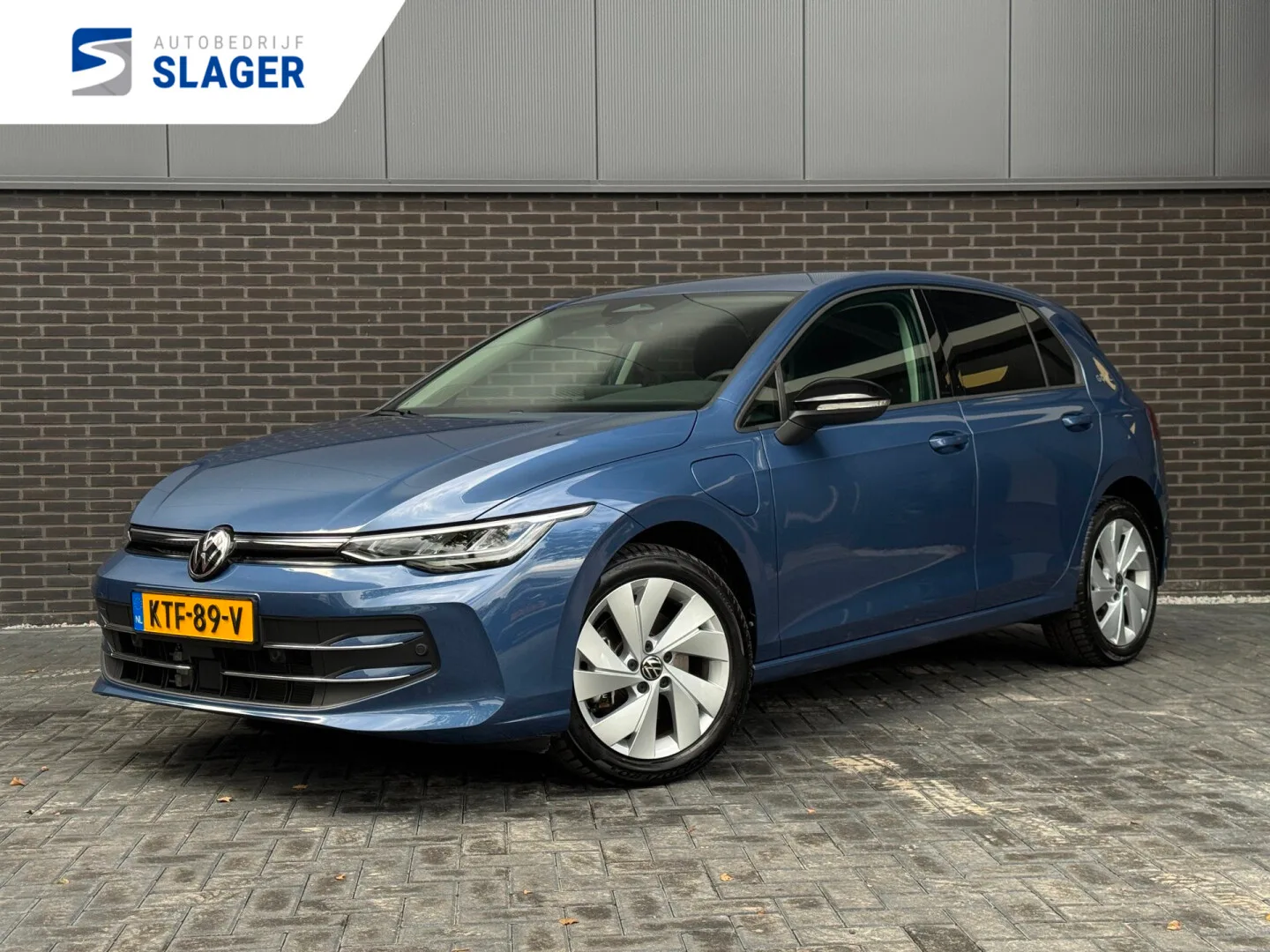 Volkswagen Golf (2025) — foto 1