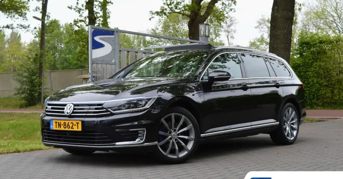 Volkswagen Passat (2017) — foto 1