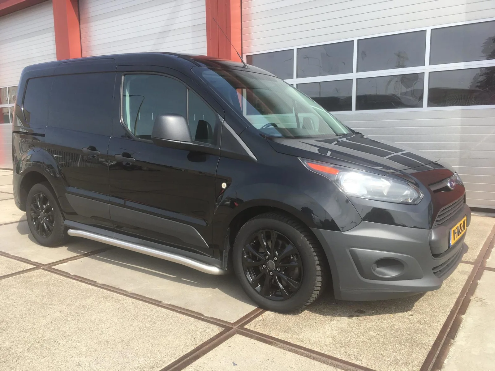 Ford Transit Connect (2017) — foto 1
