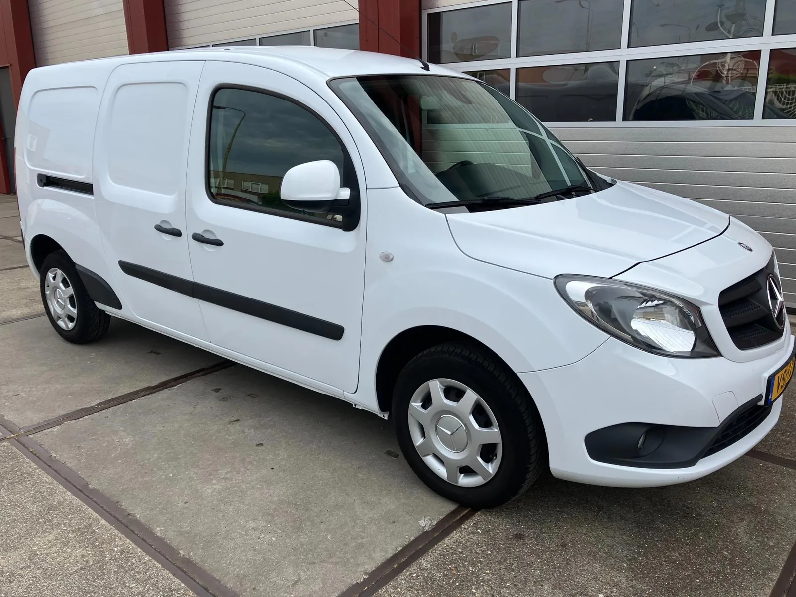 Mercedes-Benz Citan (2016) — foto 1
