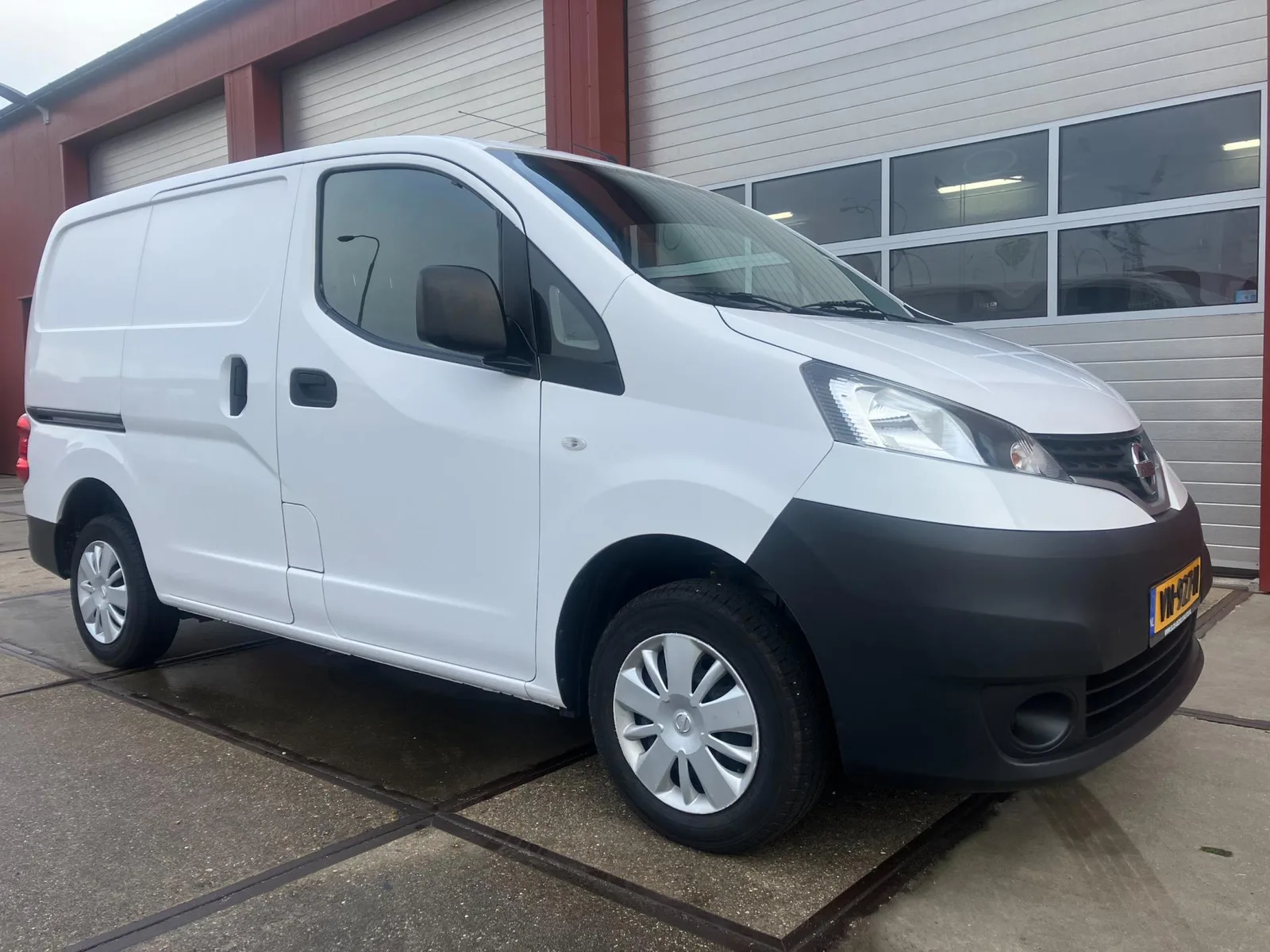 Nissan NV200 (2015) — foto 1
