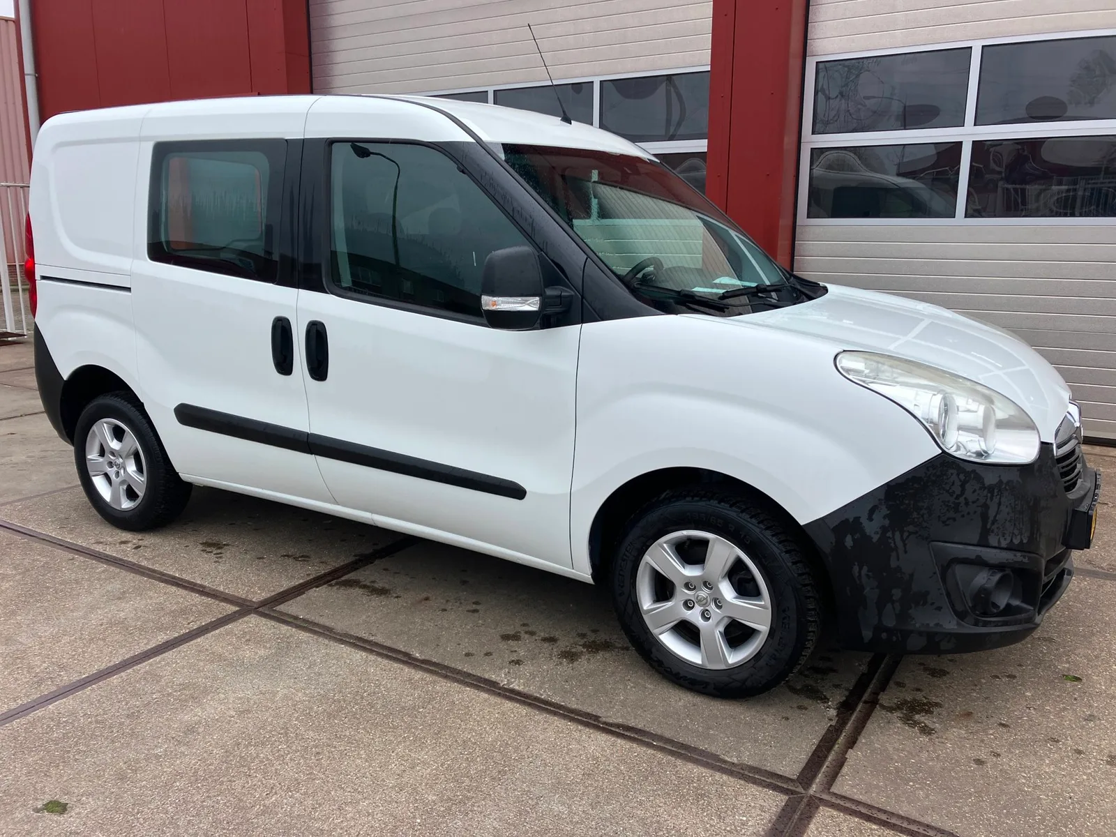 Opel Combo (2015) — foto 1
