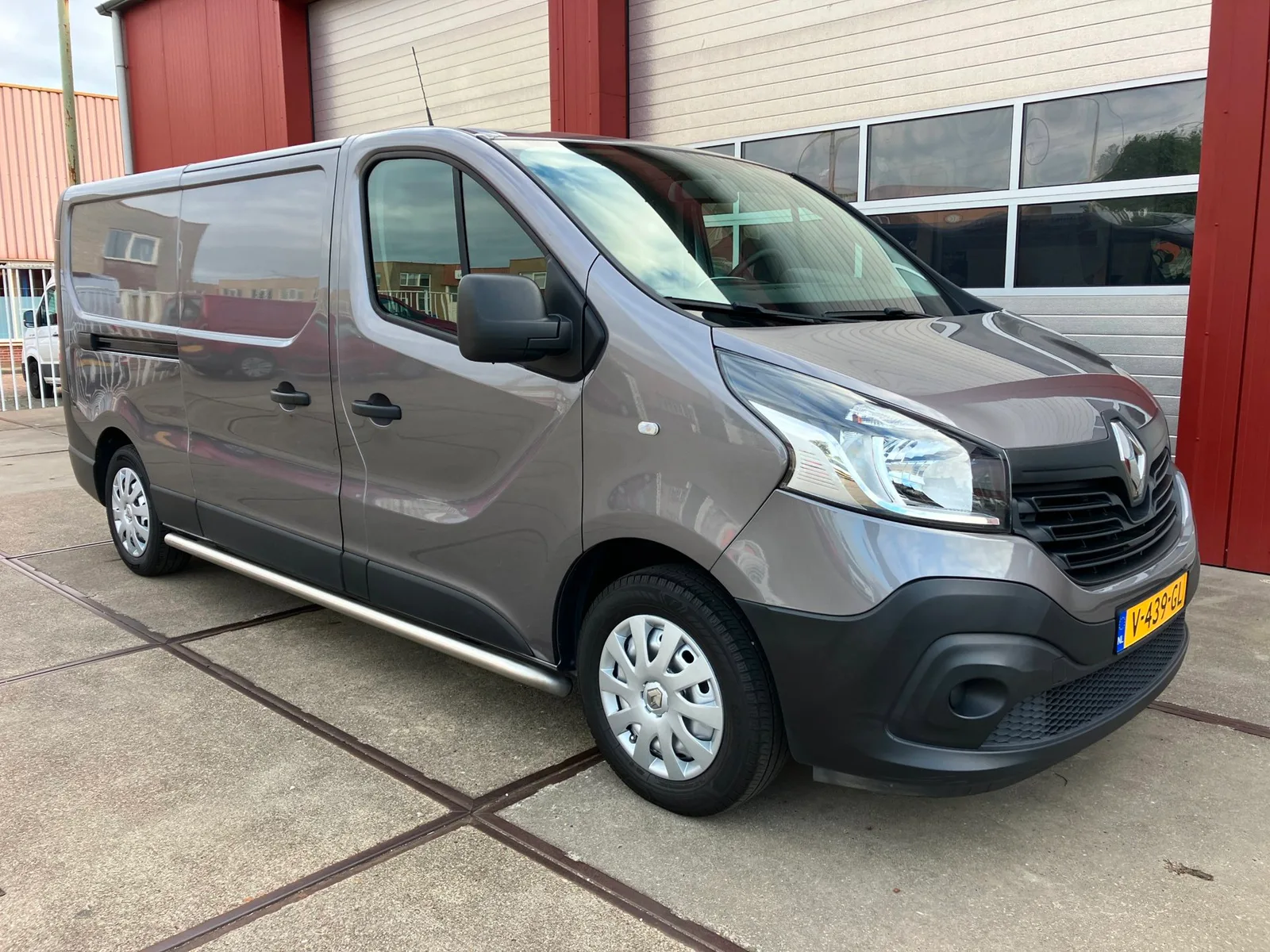 Renault Trafic (2017) — foto 1