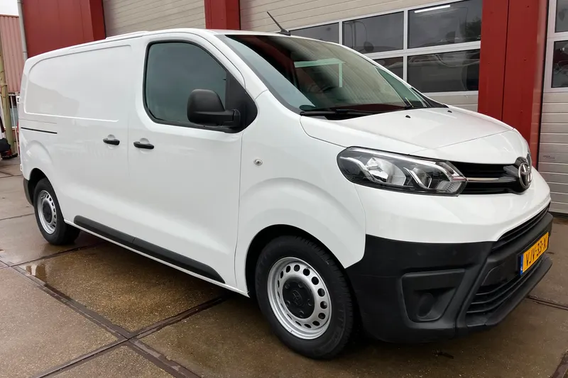 Toyota ProAce Worker (2021)