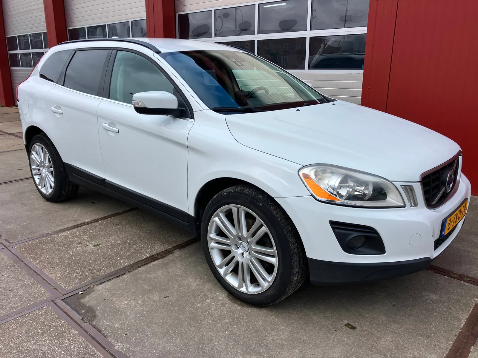 Volvo XC60 (2010) — foto 1