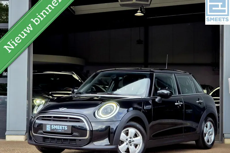 MINI One (2022)