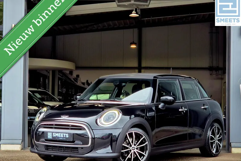 MINI One (2022)