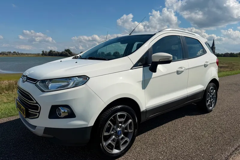Ford EcoSport (2015)