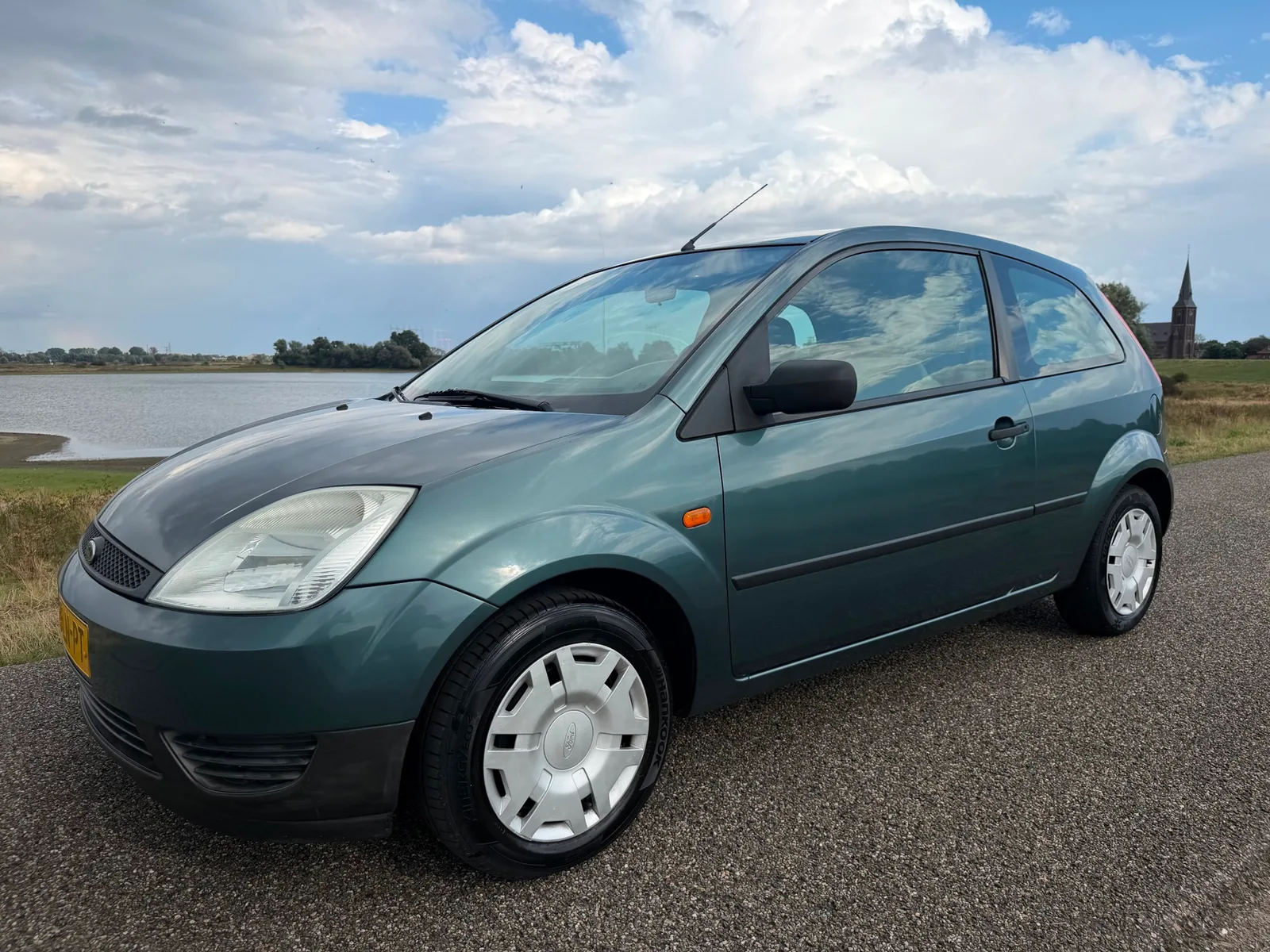 Ford Fiesta (2003) — foto 1