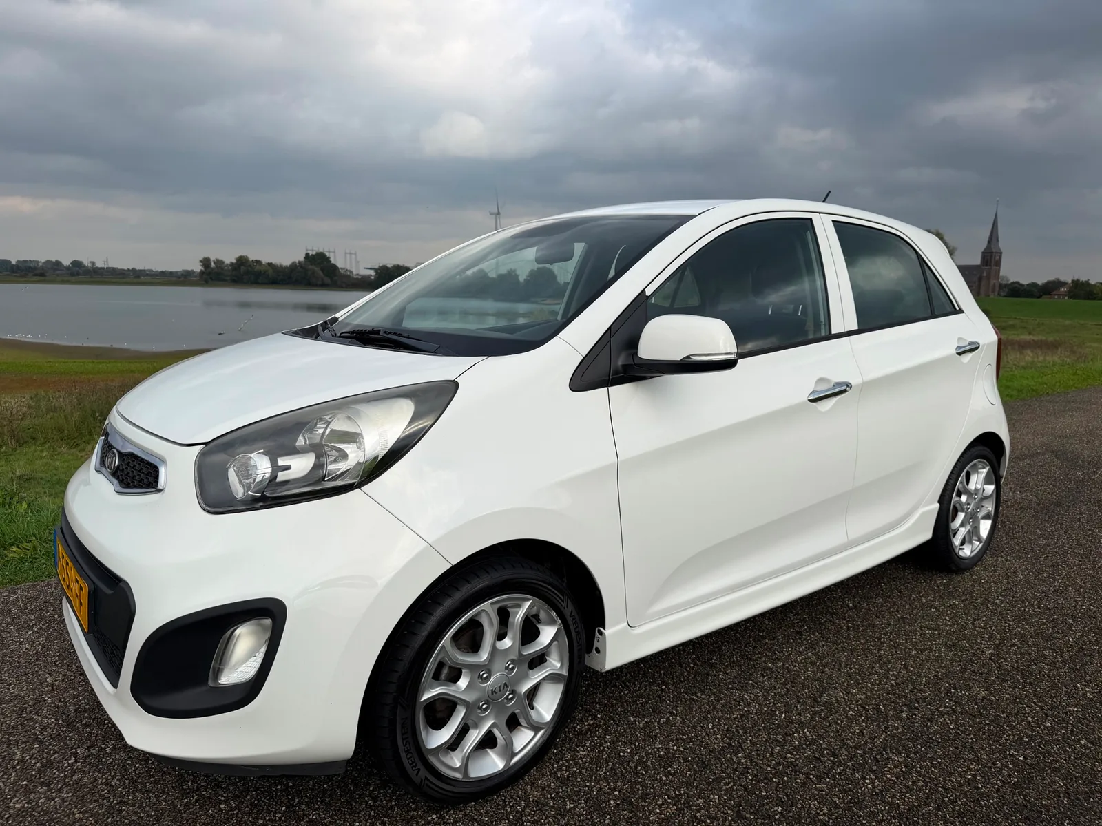 Kia Picanto (2012) — foto 1