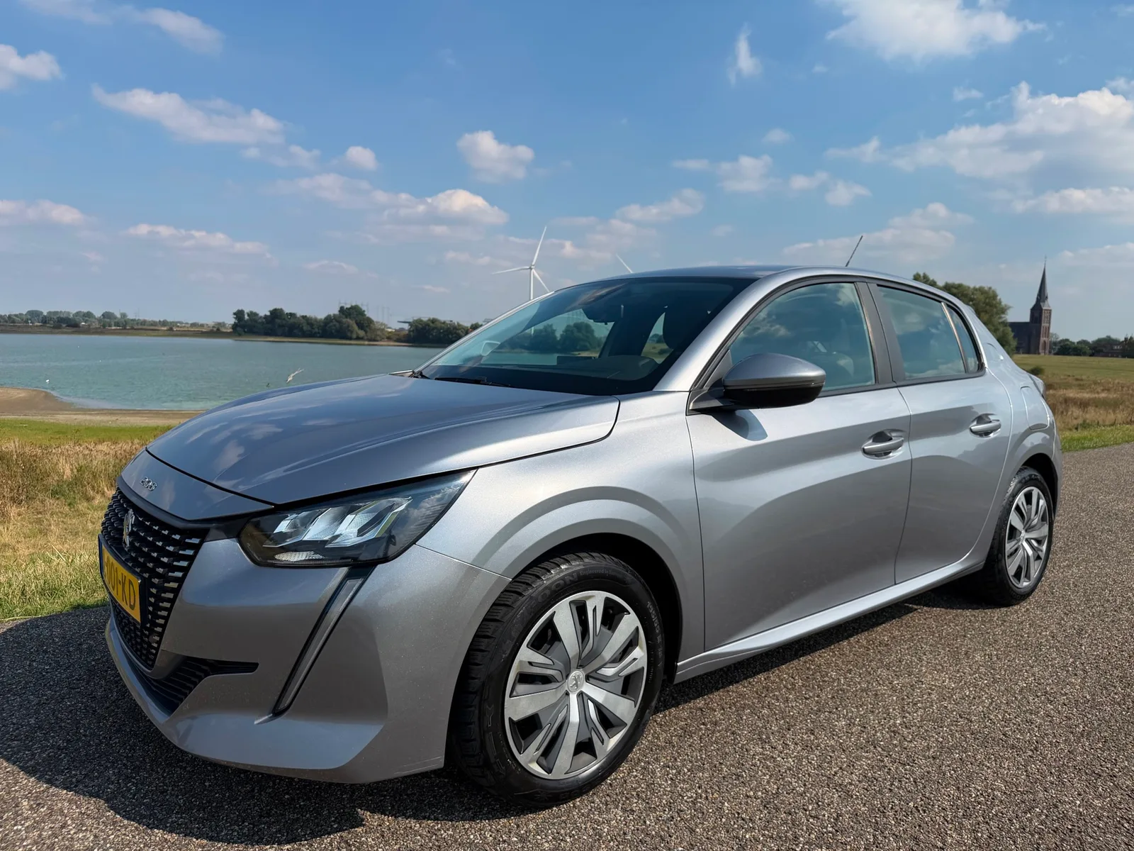 Peugeot 208 (2020) — foto 1