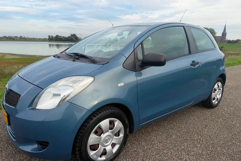 Toyota Yaris (2007)