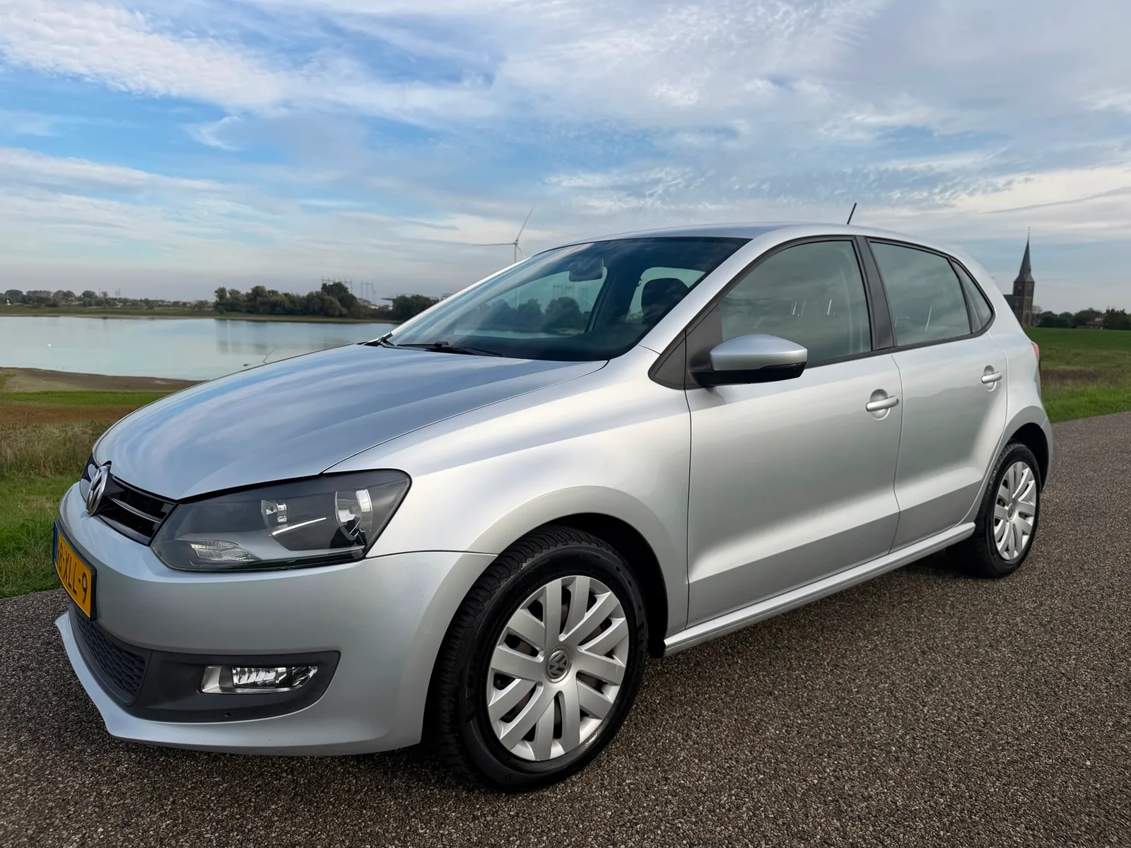 Volkswagen Polo (2012) — foto 1