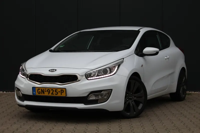 Kia Pro Cee'd (2015)