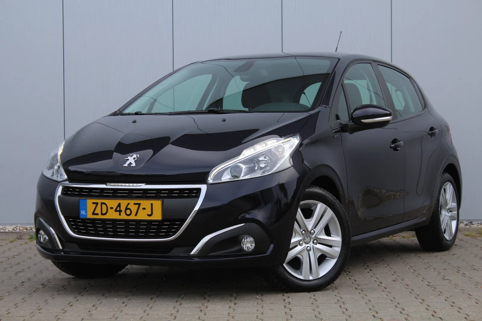 Peugeot 208 (2019) — foto 1