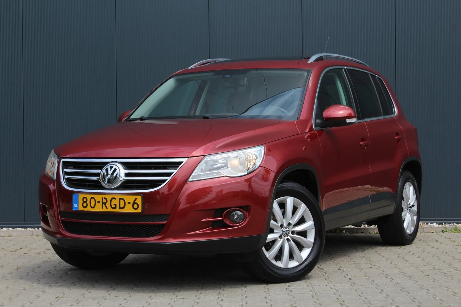 Volkswagen Tiguan (2011) — foto 1