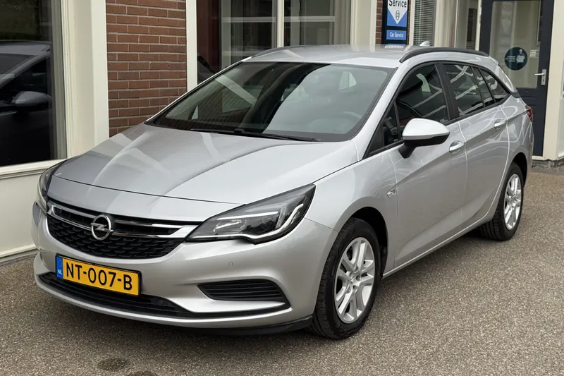 Opel Astra (2017)