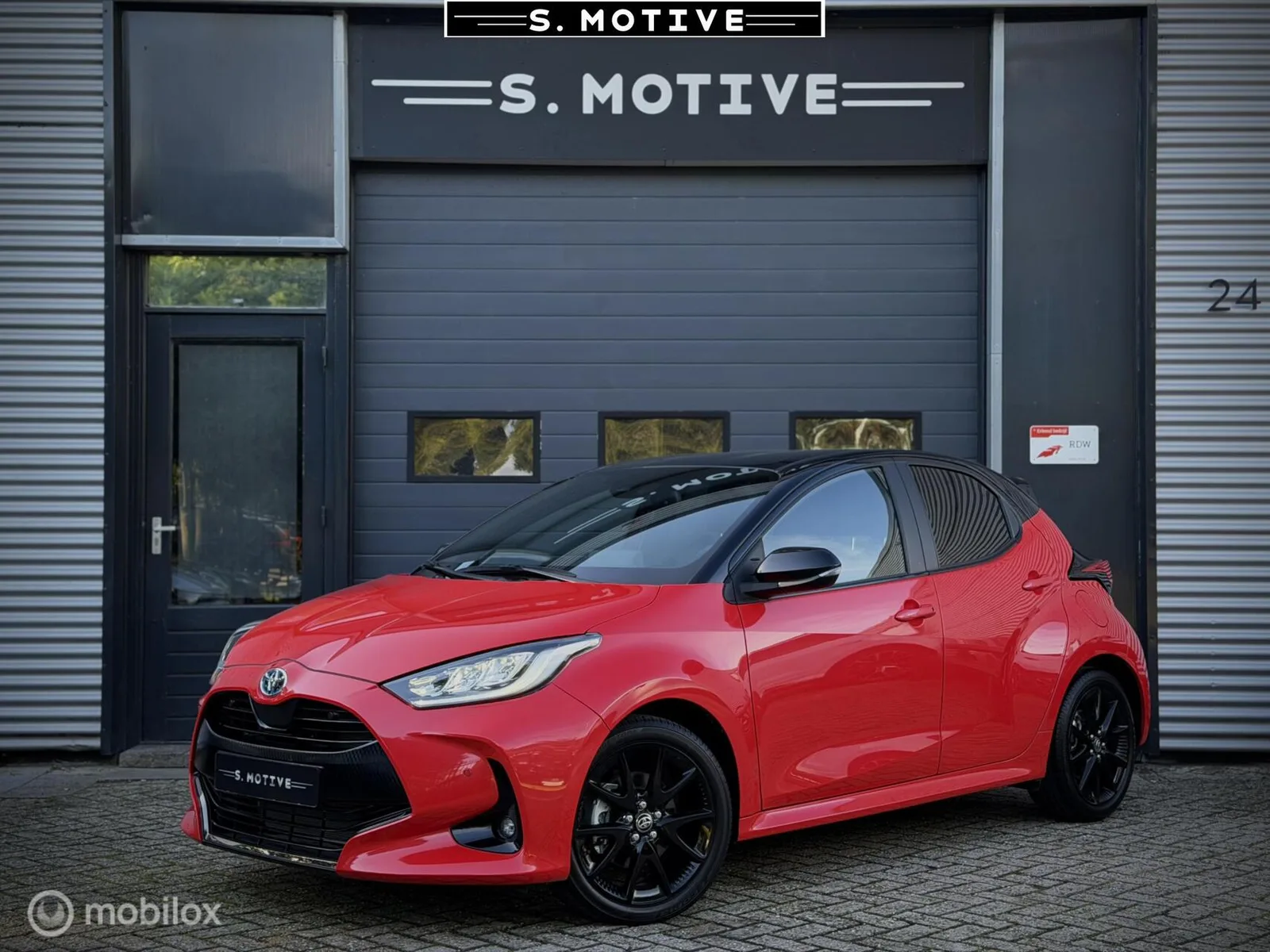Toyota Yaris (2024) — foto 1
