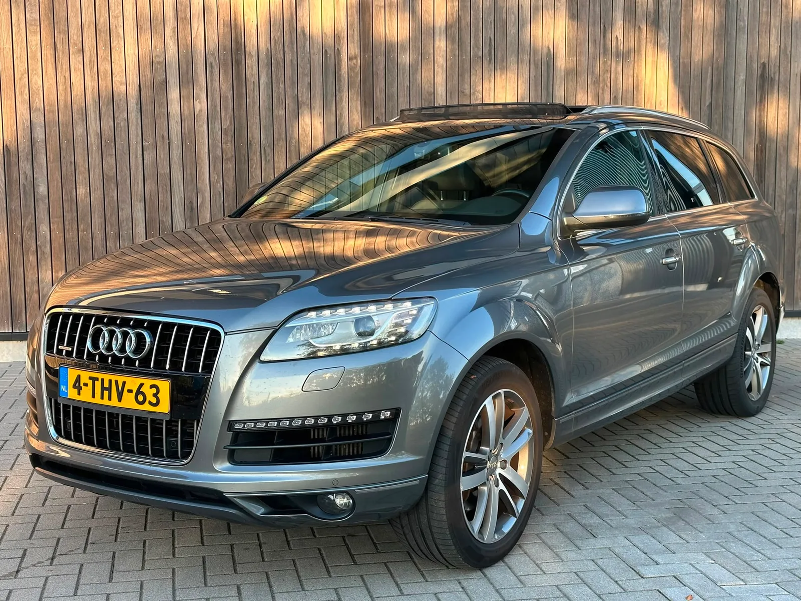 Audi Q7 (2010) — foto 1