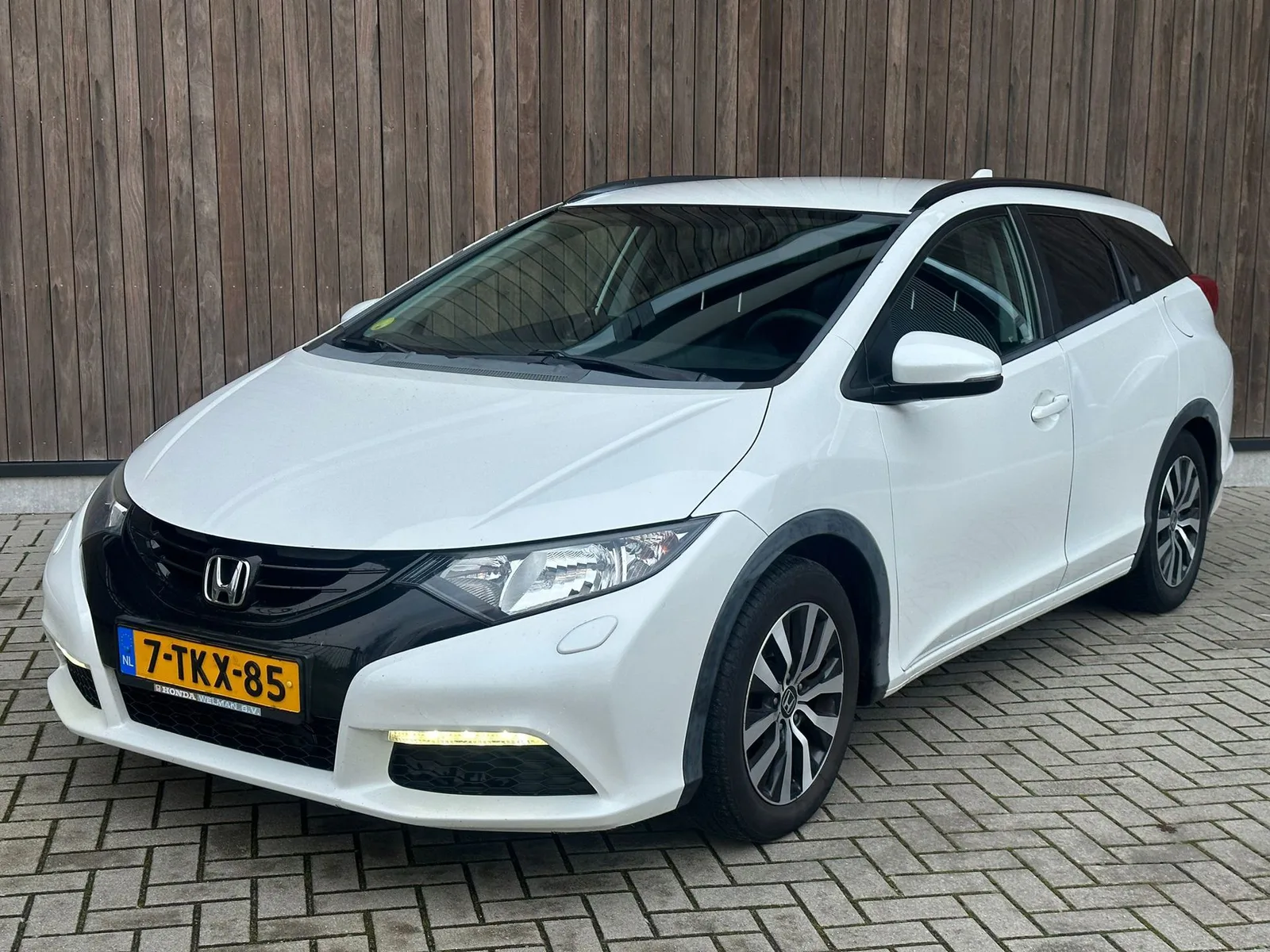 Honda Civic (2014) — foto 1