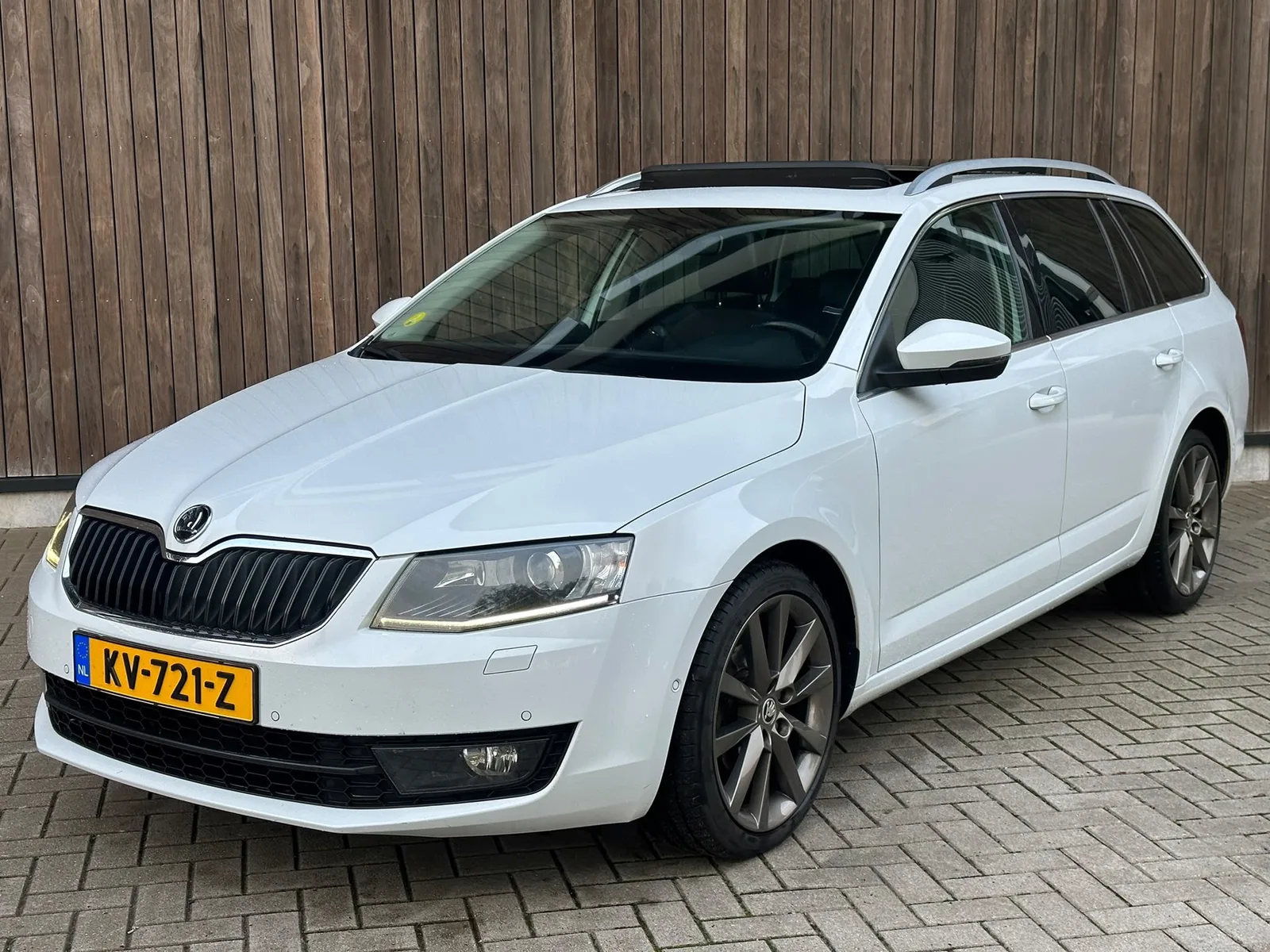 Škoda Octavia (2016) — foto 1