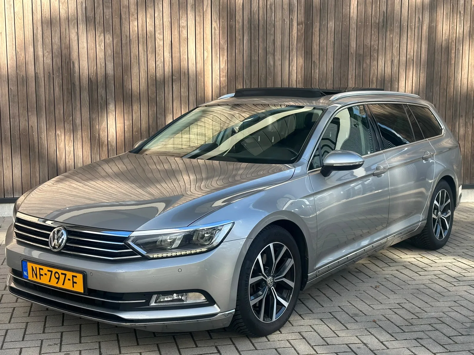 Volkswagen Passat (2016) — foto 1