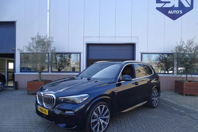 BMW X5 (2021)