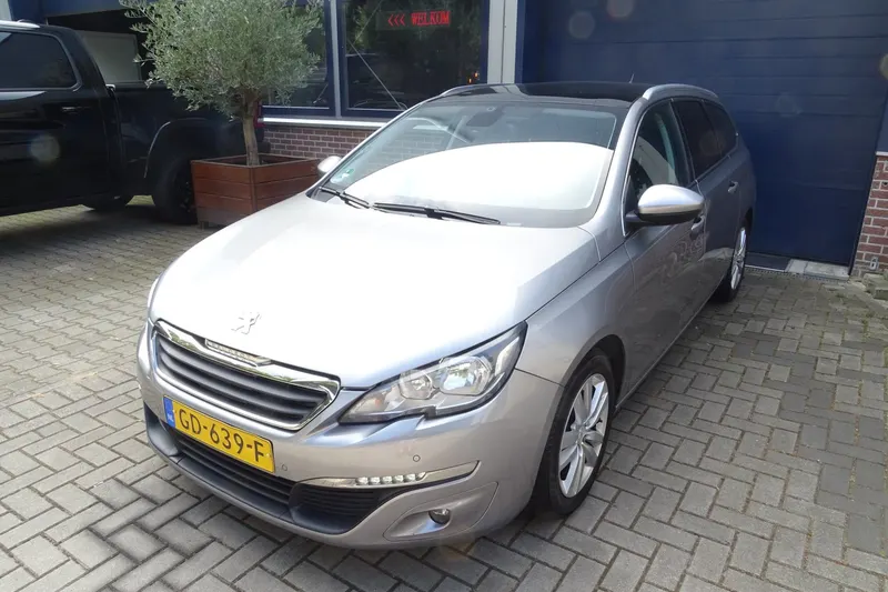 Peugeot 308 (2015)