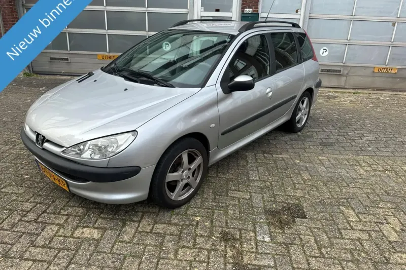 Peugeot 206 (2005)
