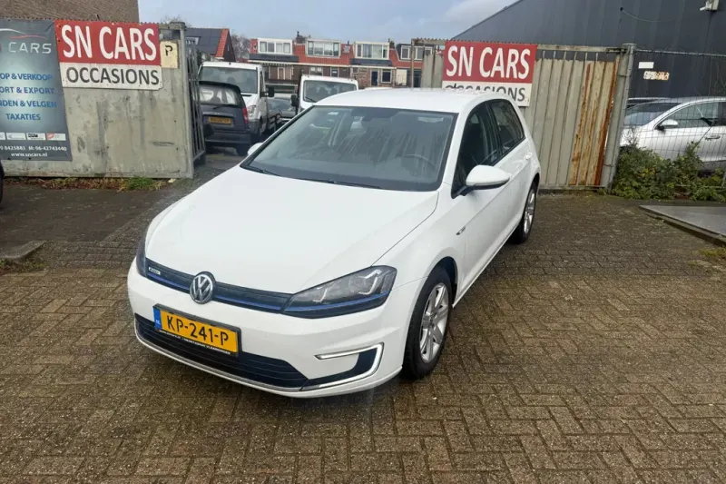 Volkswagen e-Golf (2016)