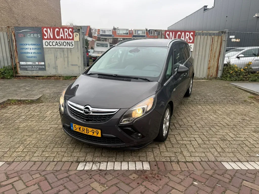Opel Zafira (2013) — foto 1