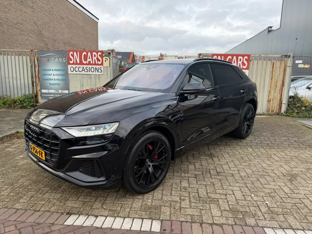 Audi Q8 (2019) — foto 1