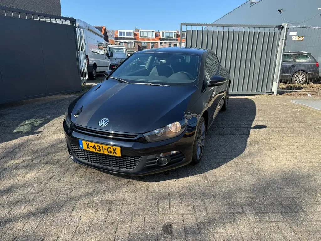 Volkswagen Scirocco (2009) — foto 1