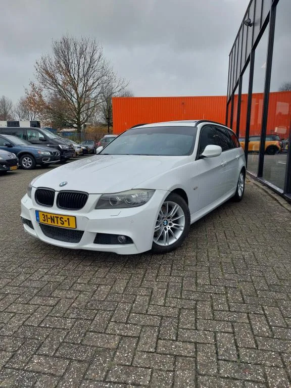 BMW 3-Serie (2010) — foto 1