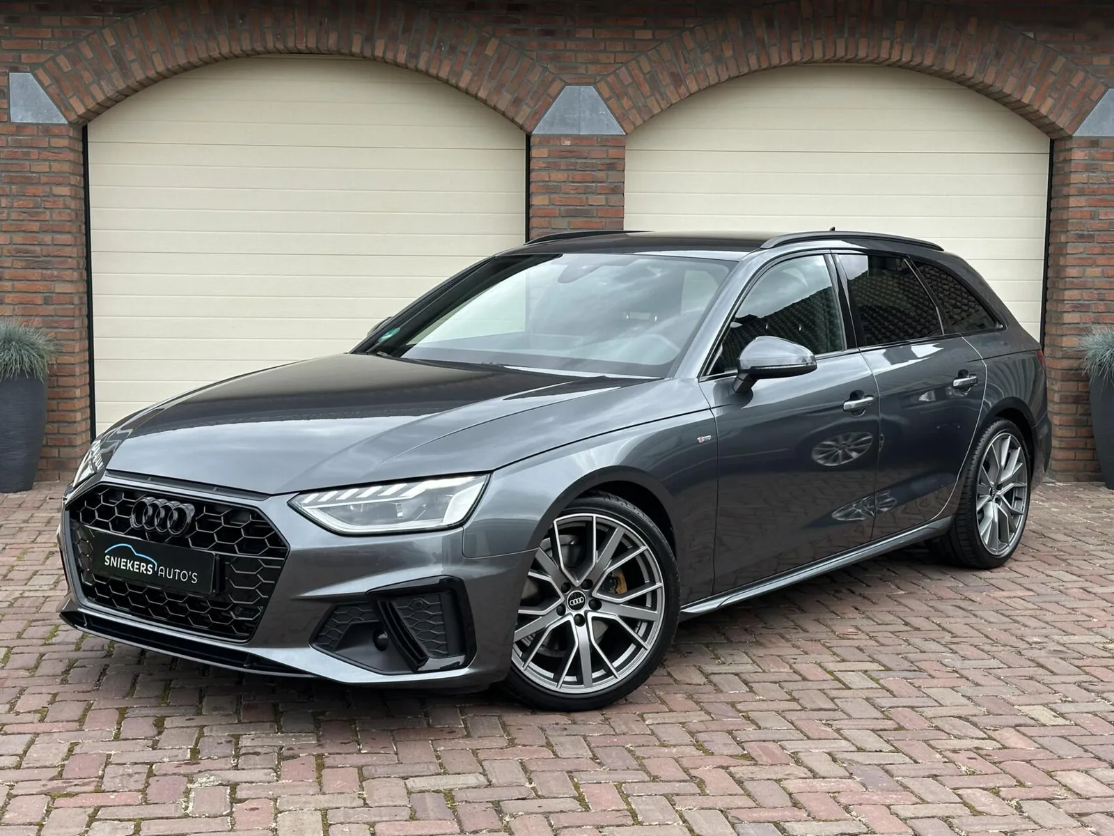 Audi A4 (2021) — foto 1