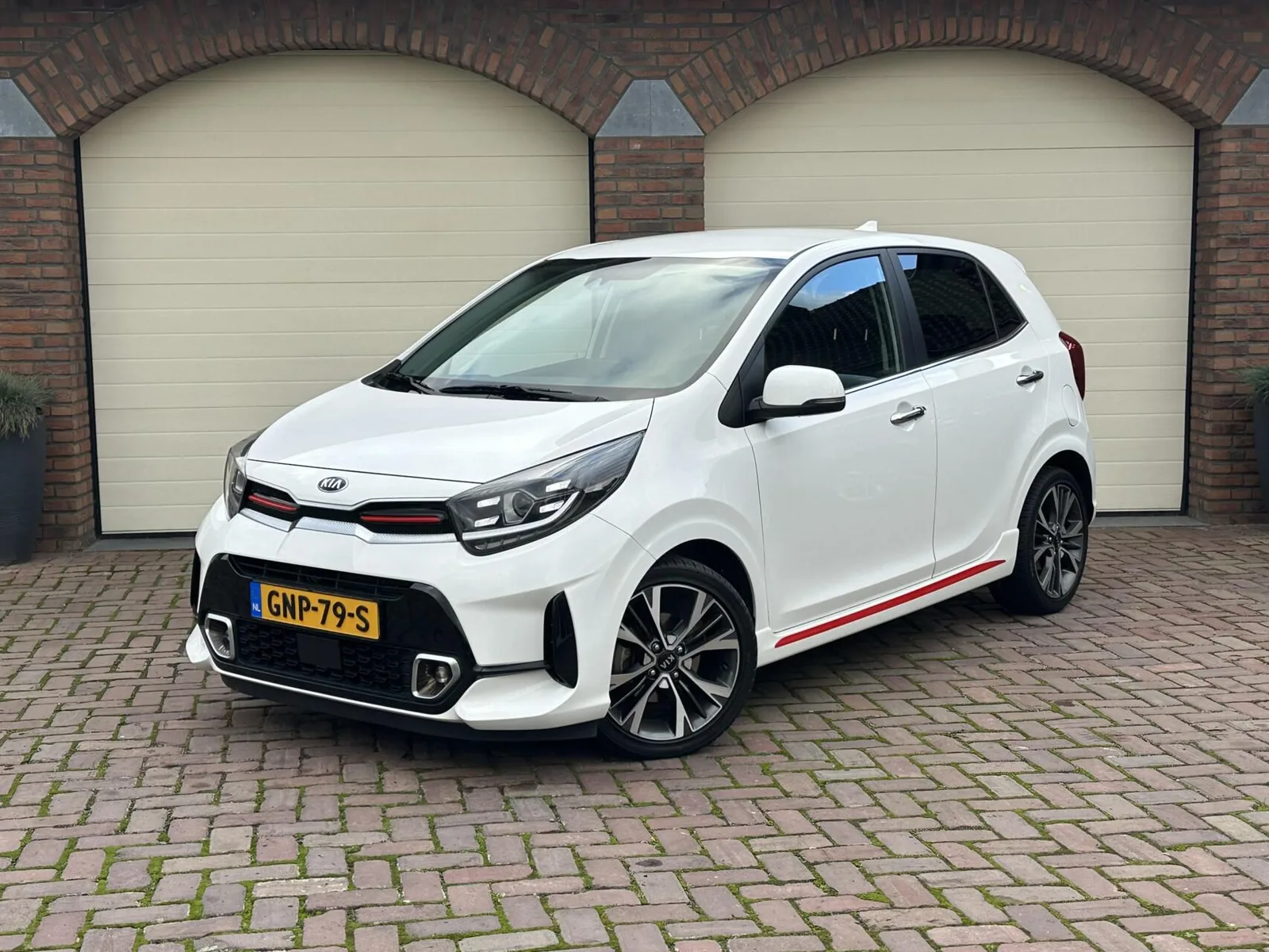 Kia Picanto (2021) — foto 1