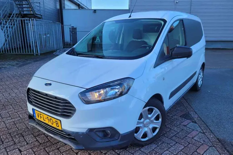 Ford Transit Courier (2020)