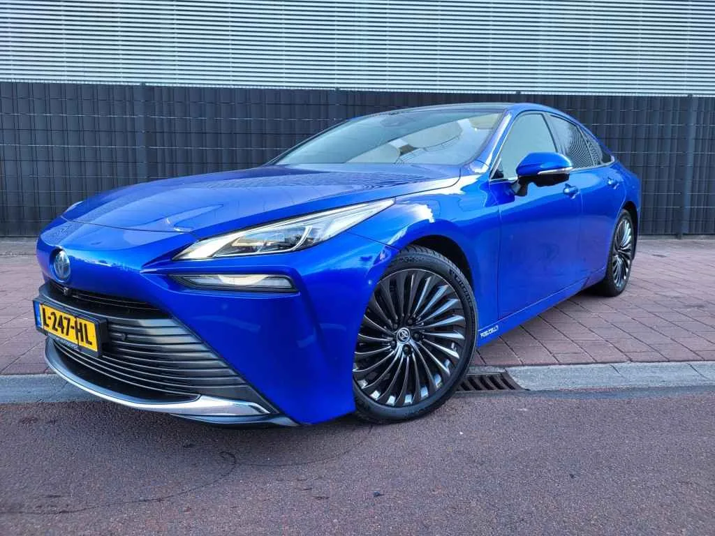 Toyota Mirai (2021) — foto 1