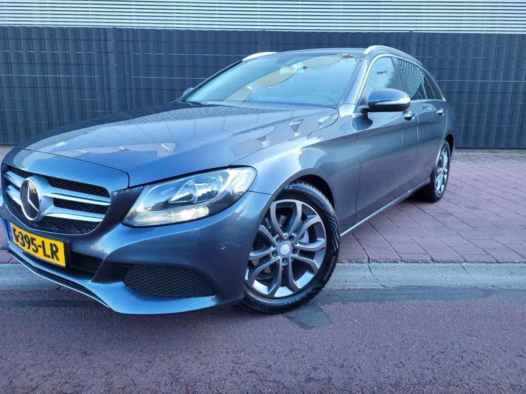 Mercedes-Benz C-Klasse (2015) — foto 1