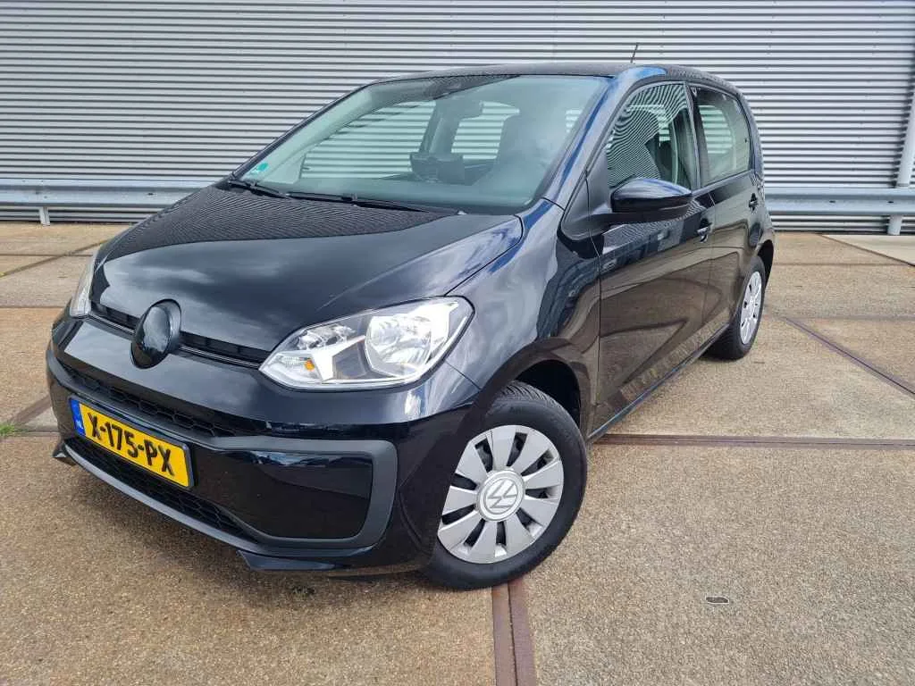 Volkswagen Up! (2024) — foto 1